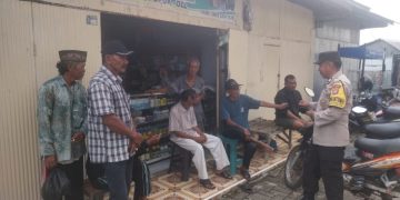 Cegah Karhutla, Bhabinkamtibmas Desa Nepo Imbau Petani Tak Bakar Lahan Sembarangan