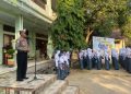 Police Go To School, Kasat Lantas Polres Barru Edukasi Pelajar SMA Negeri 1 Barru tentang Keselamatan Berlalu Lintas