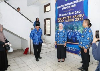 Sidak Perpustakaan Barru, Bupati Andi Ina Soroti Promosi Digital dan Ruangan Rusak