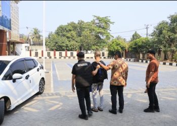 Berkas Lengkap, Tersangka Pencurian Rp16 Juta di Barru Dilimpahkan ke Kejaksaan