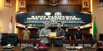 Wabup Abustan Serahkan Rancangan KUA-PPAS APBD Barru 2027 ke DPRD