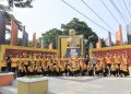 DUKUNG PROGRAM GREEN POLICING, KAPOLRES BARRU PIMPIN PERSONEL BERSIHKAN ALUN-ALUN COLLI PUJIE