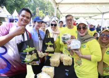 Jus Nanas Madu Curi Perhatian, Stand Barru Dilirik Bupati Sidrap dan Bantaeng di Expo Sulsel 2026