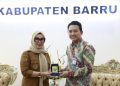 Bupati Barru Apresiasi Sinergi Pinca BRI Ardiansyah, Serahkan Plakat Kenangan Jelang Tugas Baru di Bone